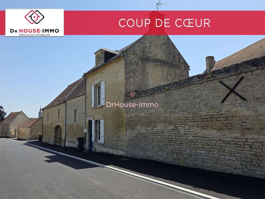 Maison 82 m² à Douvres-La-Delivrande  - photo 1