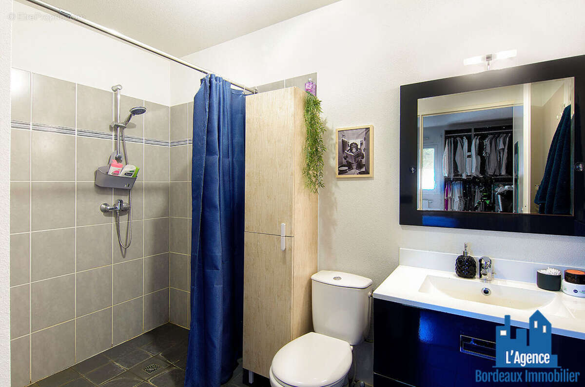 Appartement à VILLENAVE-D&#039;ORNON