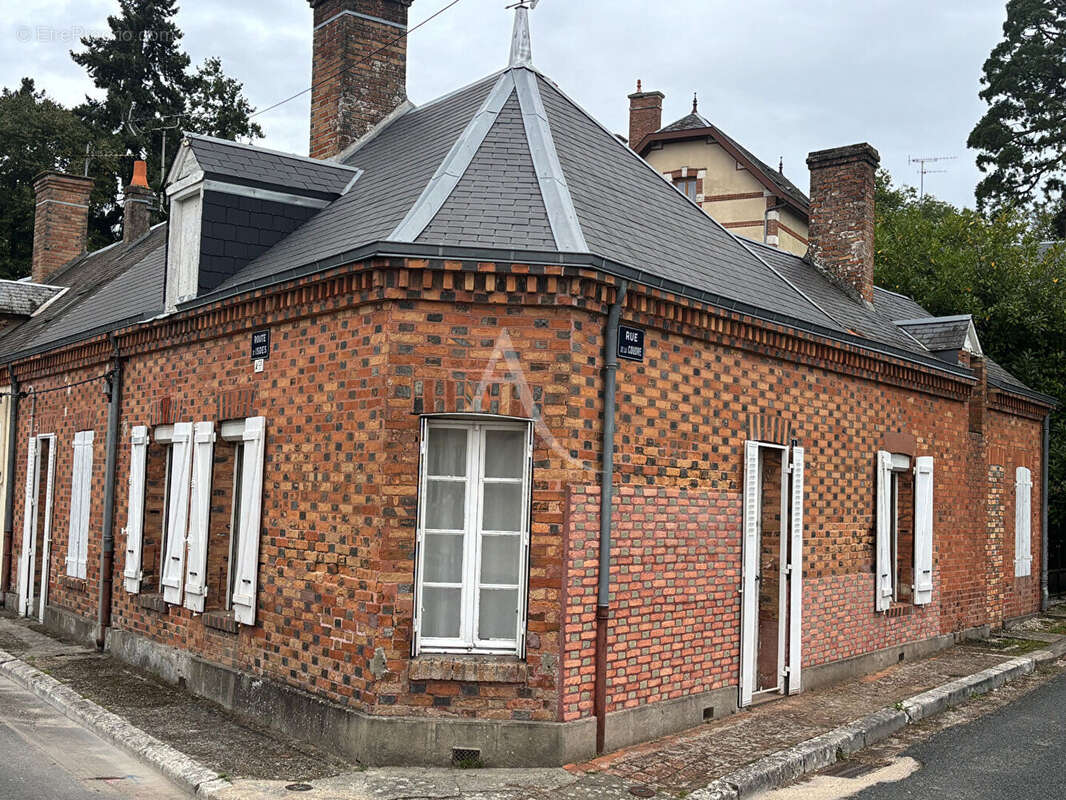 Maison à BRINON-SUR-SAULDRE