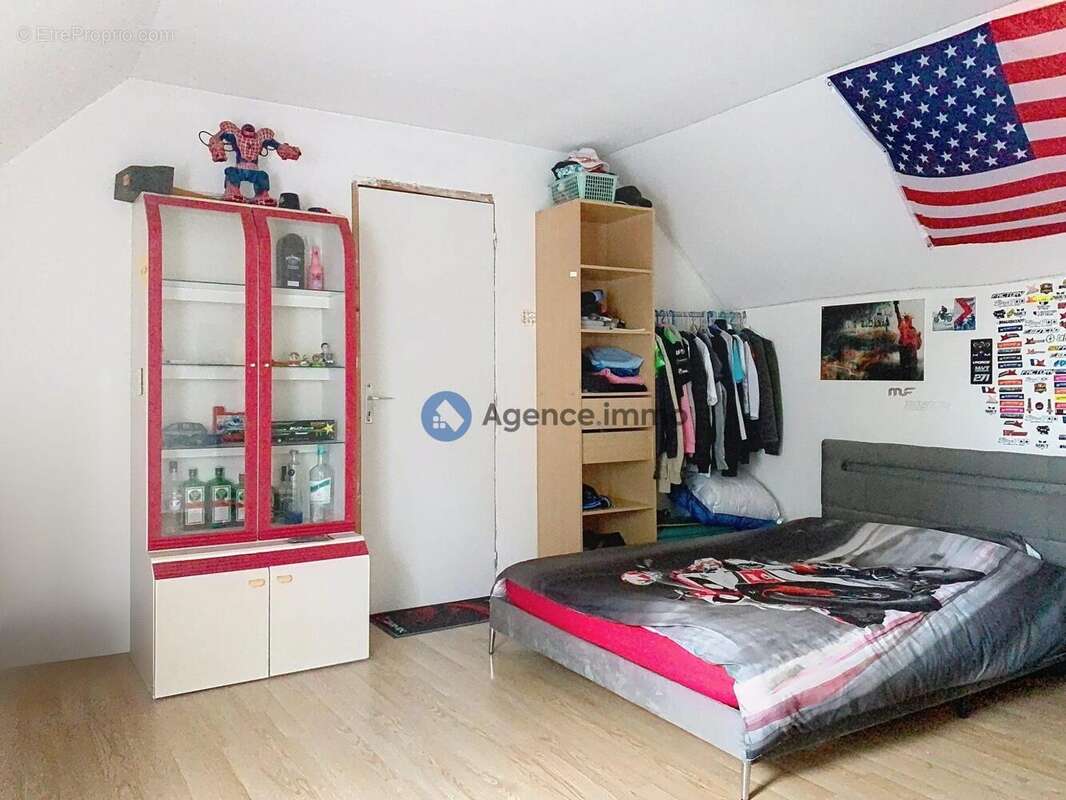 Maison à SAINT-LAURENT-DE-LIN