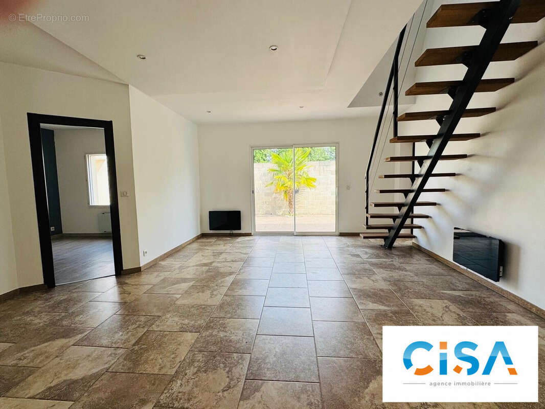 Maison à VERNEUIL-EN-HALATTE