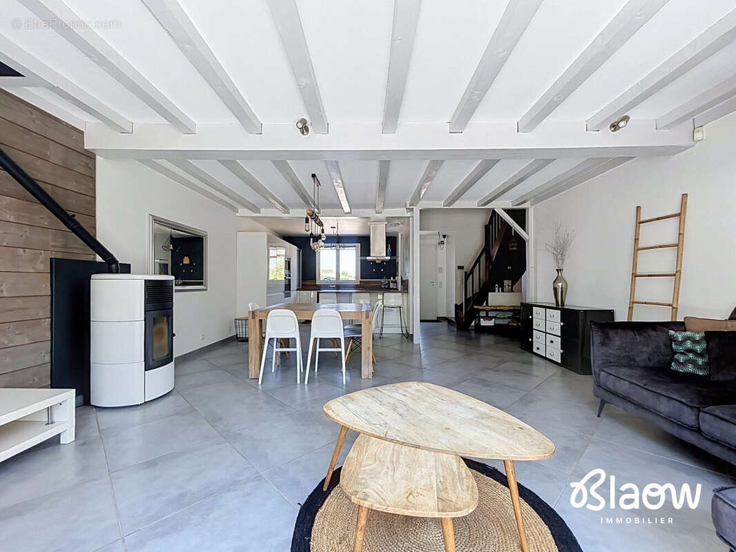 Maison 146 m² à Chassieu  - photo 7
