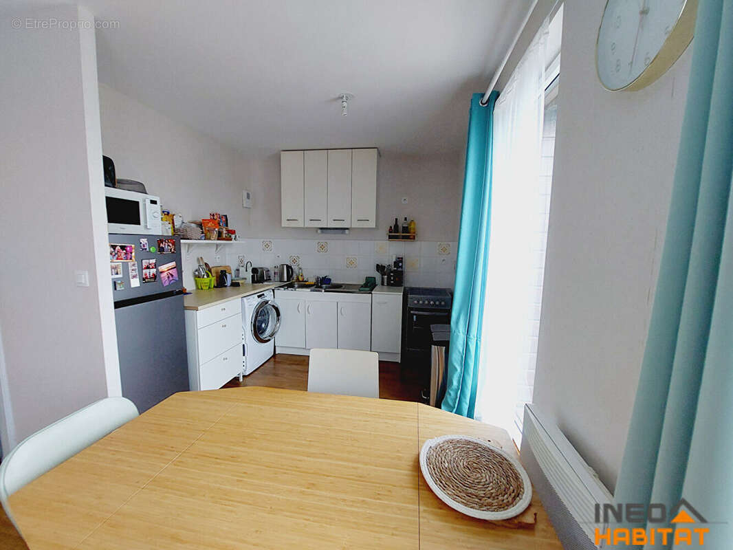 Appartement à MELESSE