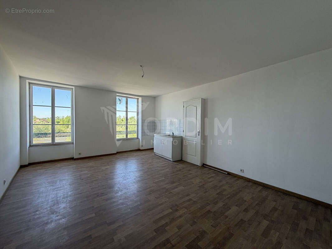 Appartement à LA CHARITE-SUR-LOIRE