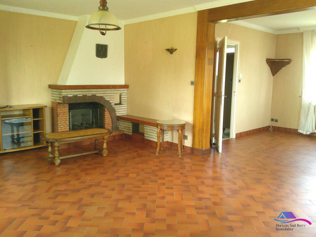 séjour - Maison à LA CHATRE