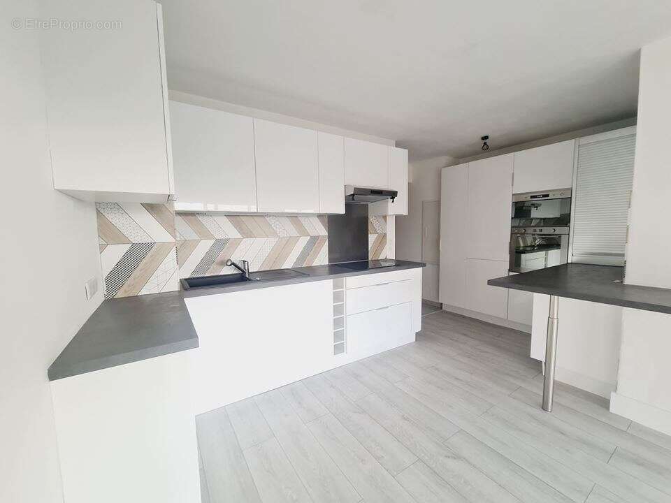 Appartement à LE CANNET