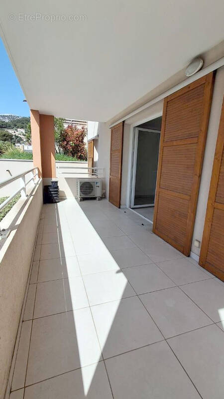 Appartement à LA VALETTE-DU-VAR