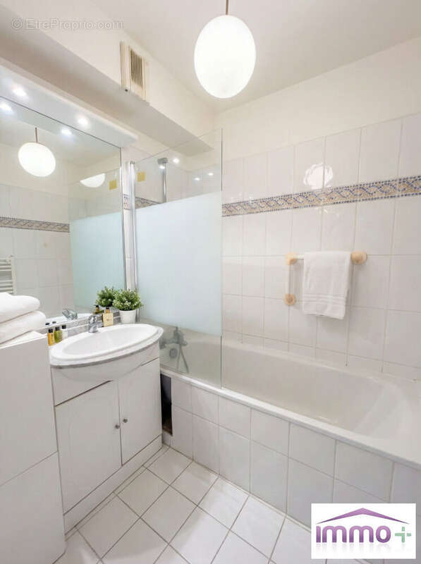Appartement à PARIS-19E