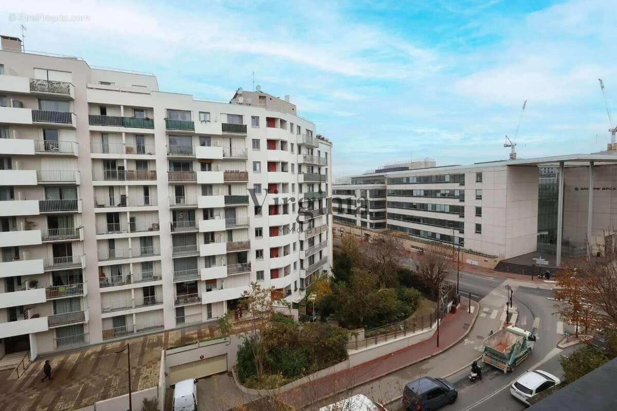 Appartement à CHARENTON-LE-PONT