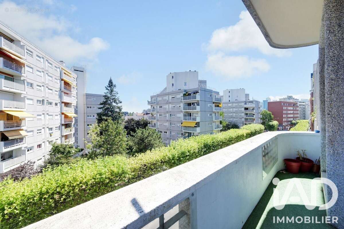Photo 6 - Appartement à COURBEVOIE