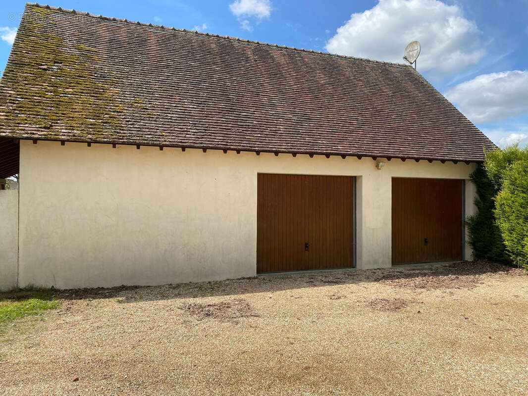 Maison à HOUDAN