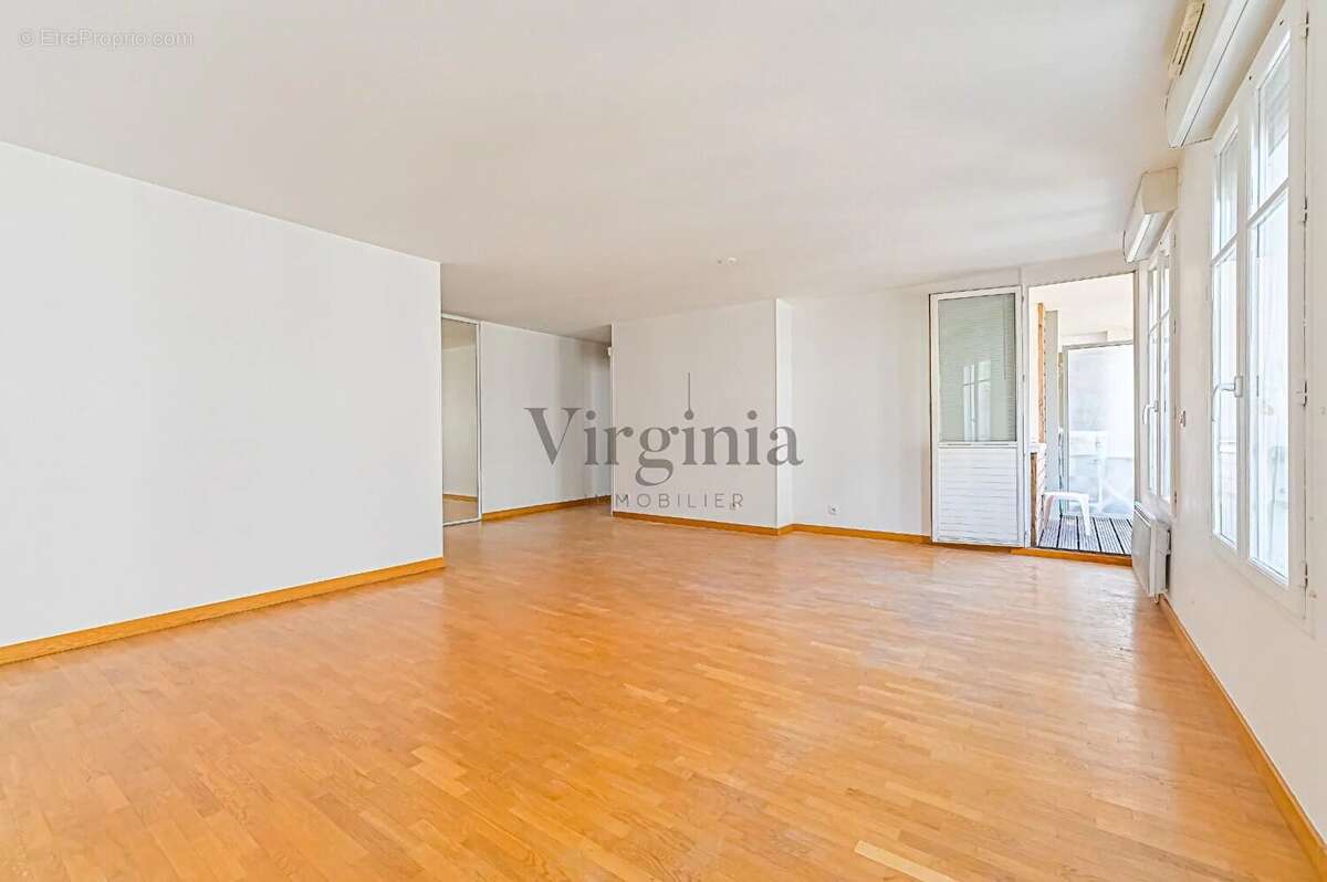 Appartement à CHARENTON-LE-PONT