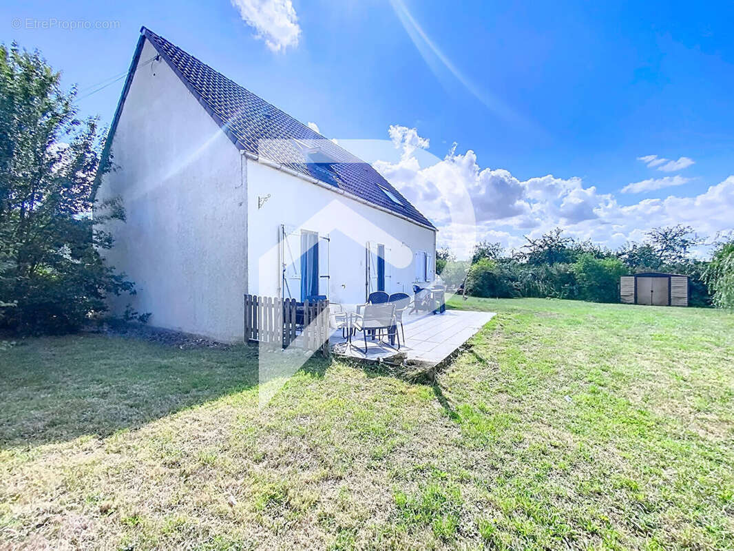 Maison à VERT-EN-DROUAIS