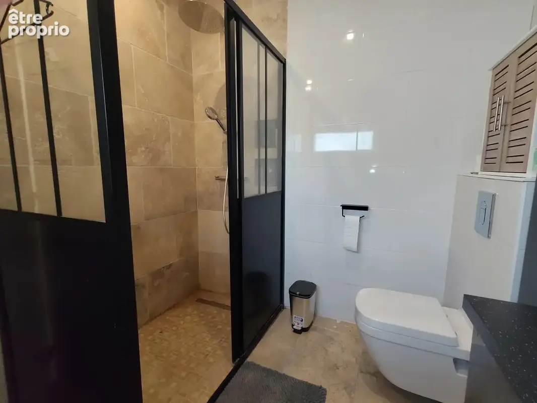 Villa de plain-pied T5 de 96 m² - Piscine - Garage - Jardin - Port-de-Bouc - photo 17