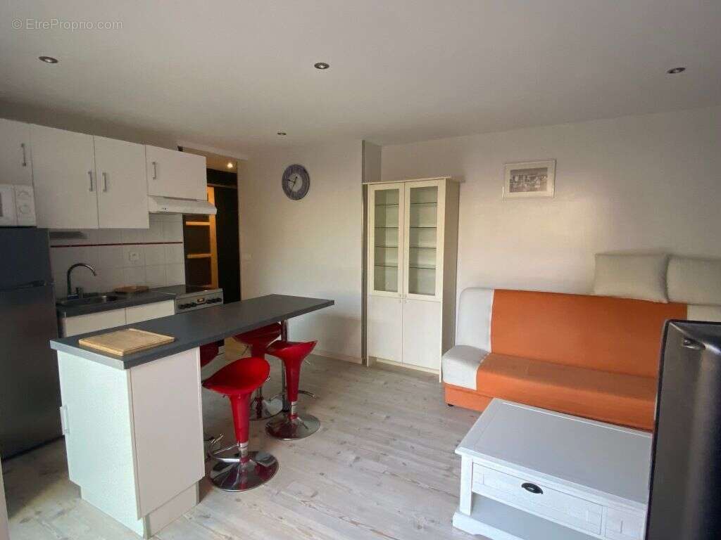Appartement à MEZE