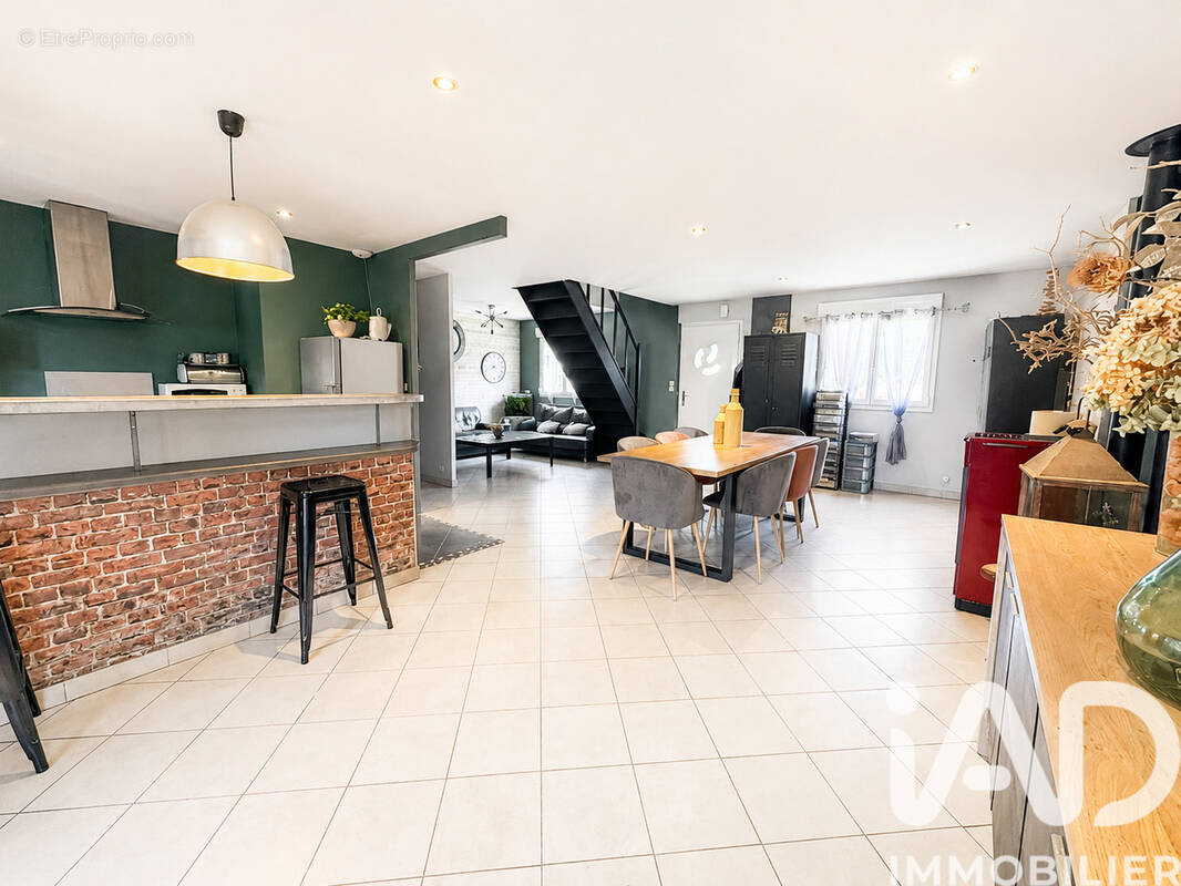 Photo 1 - Maison à ESTREELLES