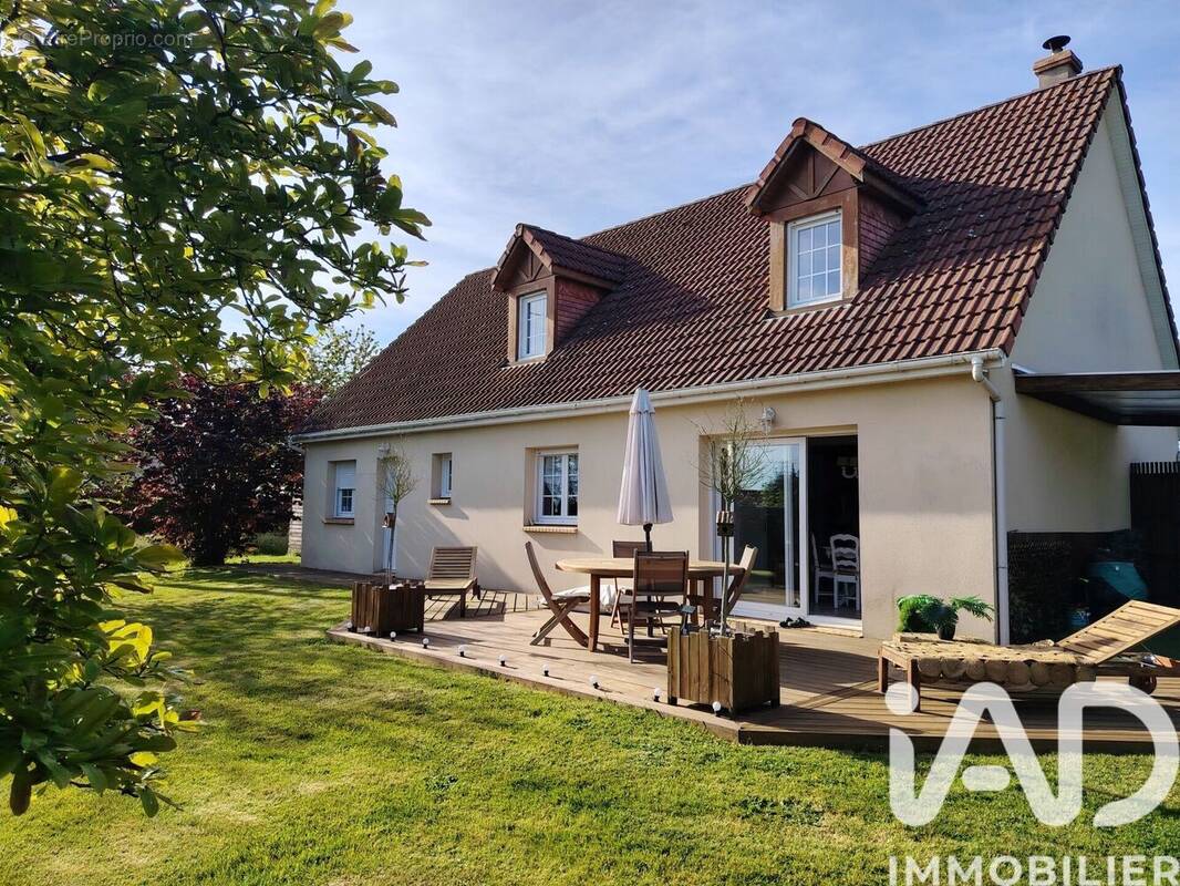 Photo 1 - Maison à ETREVILLE