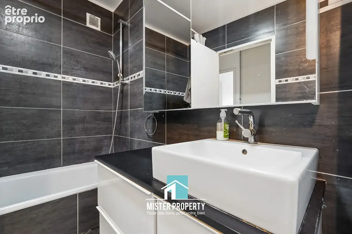 Levallois-Perret - Appartement 3 Pièces - photo 8
