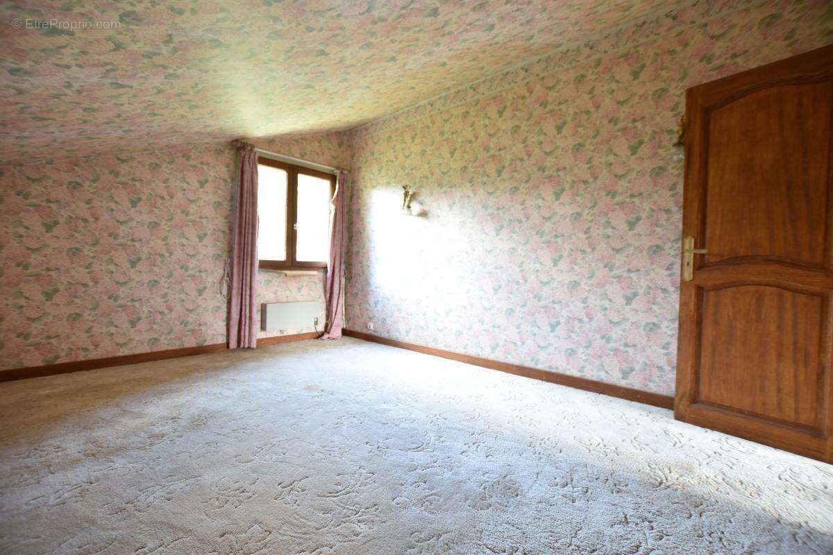 Maison à SAINTE-FOY-LES-LYON