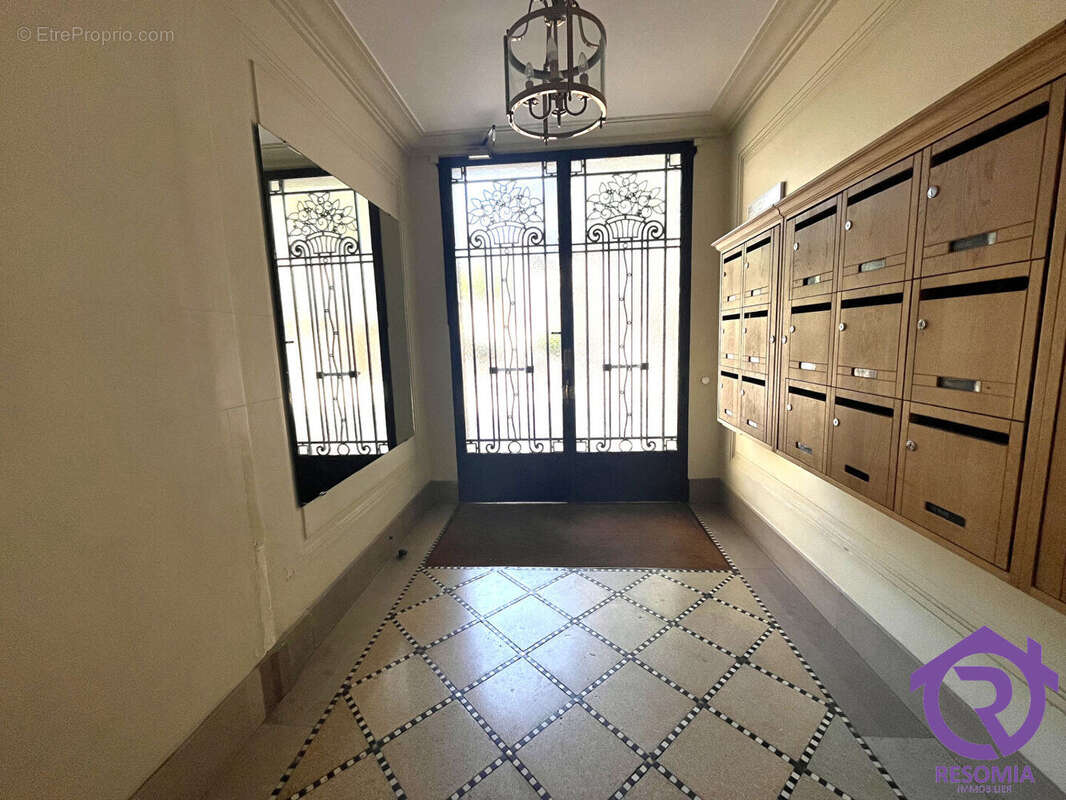 Appartement 2-3 pièces 64 m² - 2 balcons - 6ème étage - pas de vis à vis - photo 9