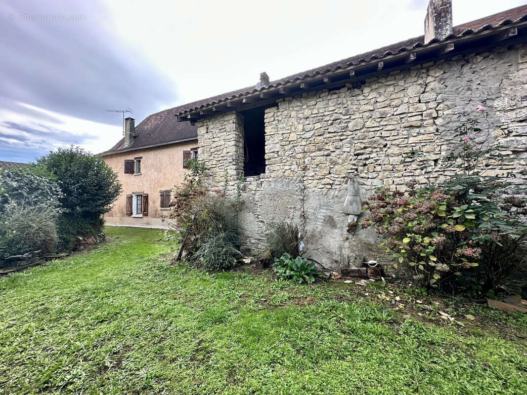 Maison à AUTEVIELLE-SAINT-MARTIN-BIDEREN