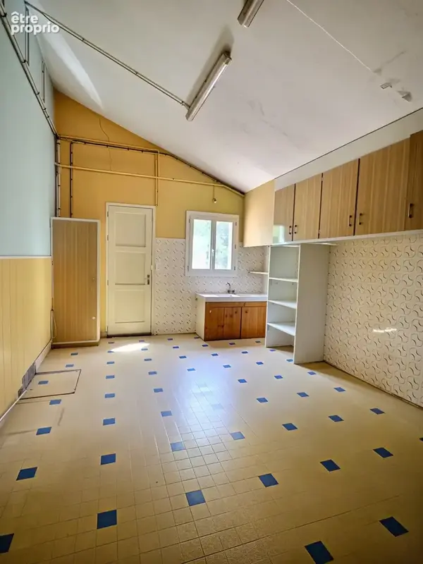Maison de type 4 avec dépendance et jardin - photo 10