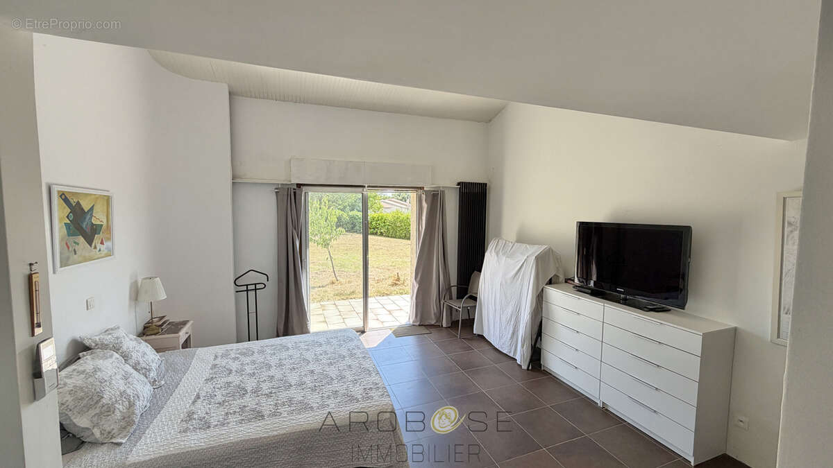 Tonneins - Villa d'architecte atypique ! - photo 24
