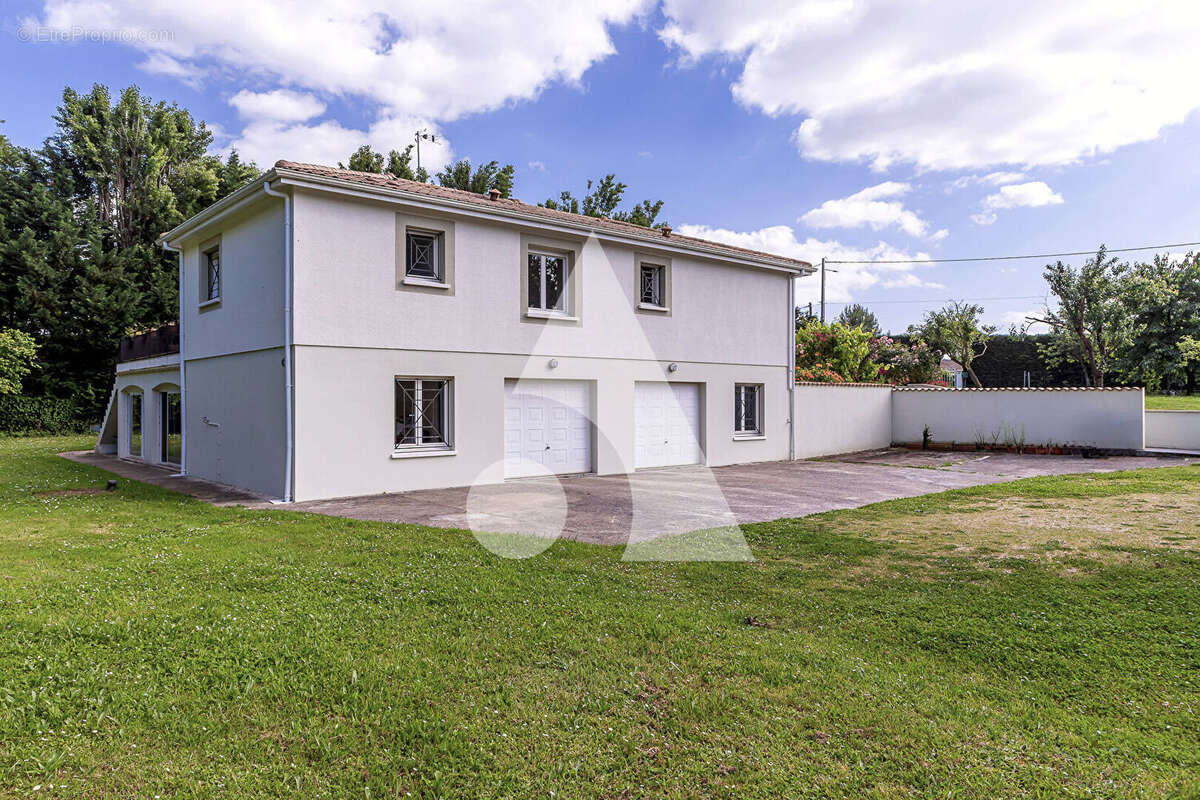 Maison à SAINT-DENIS-DE-PILE