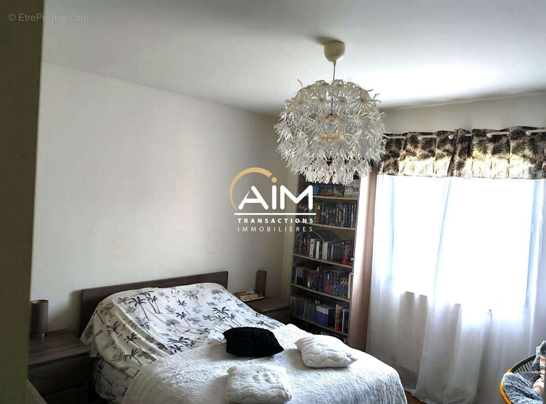 Maison à SAINT-DENIS-LES-PONTS