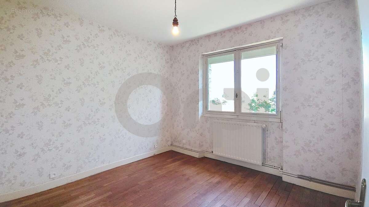 Maison à TERRASSON-LAVILLEDIEU