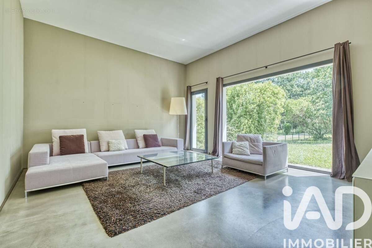 Maison 260 m² à Cenac  - photo 7