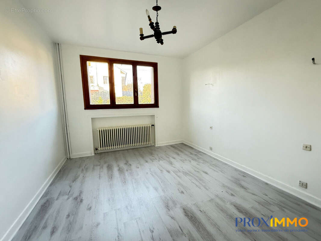 Maison 133 m² à Voiron  - photo 6