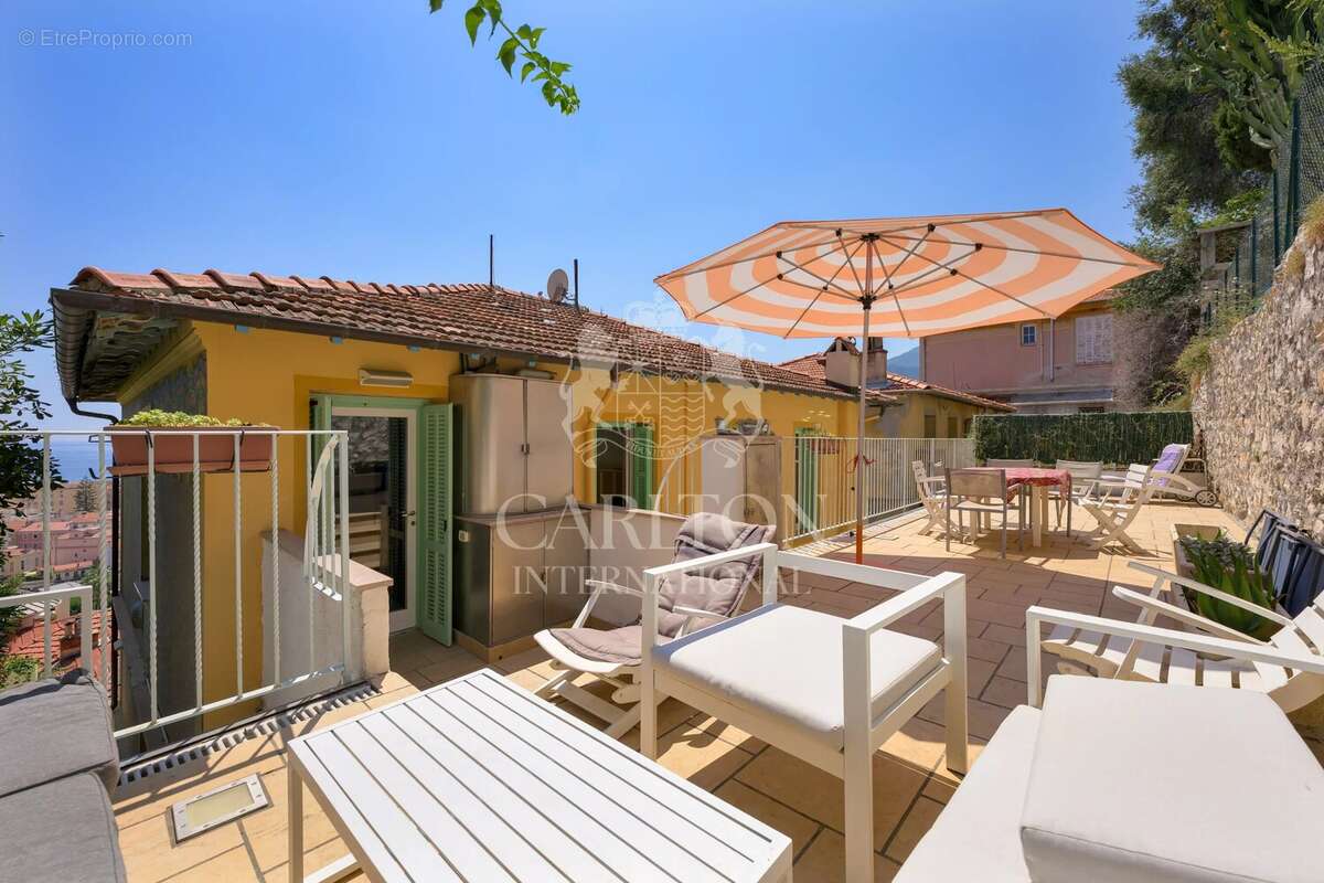 Villa  avec vue mer et accès facile au centre-ville - Opportunité d'investissement - photo 18