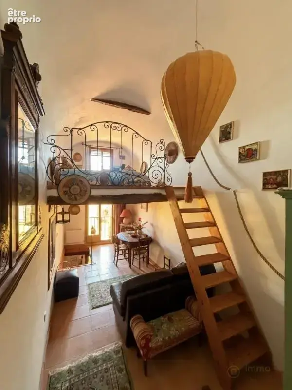 Appartement à BERRE-LES-ALPES
