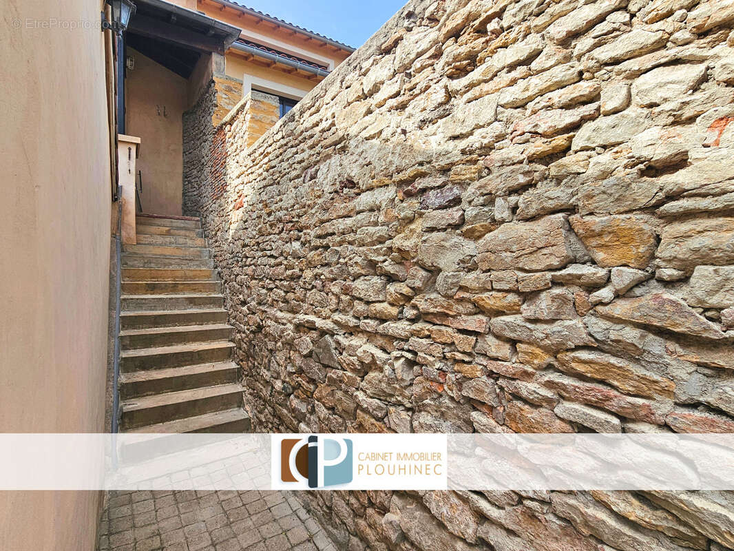 Charmant appartement avec terrasse au cœur de Cluny. - photo 4