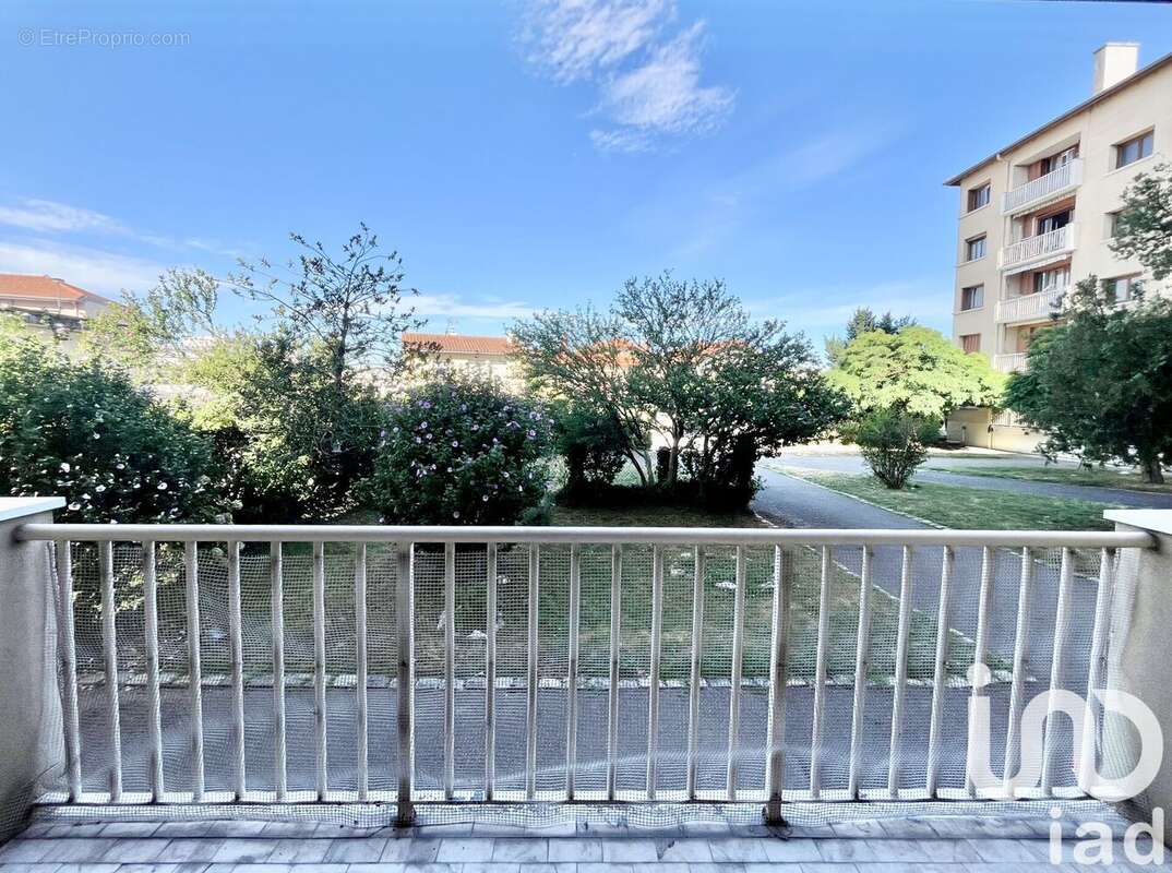 Photo 5 - Appartement à VILLEURBANNE