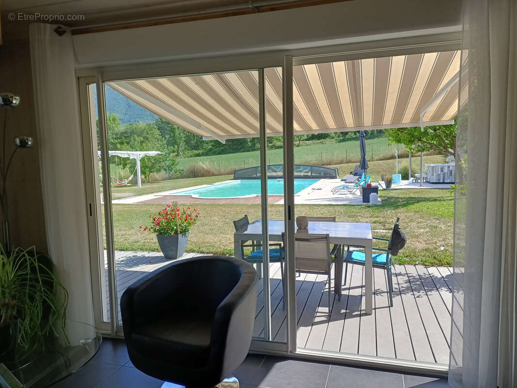 Maison à LARAGNE-MONTEGLIN