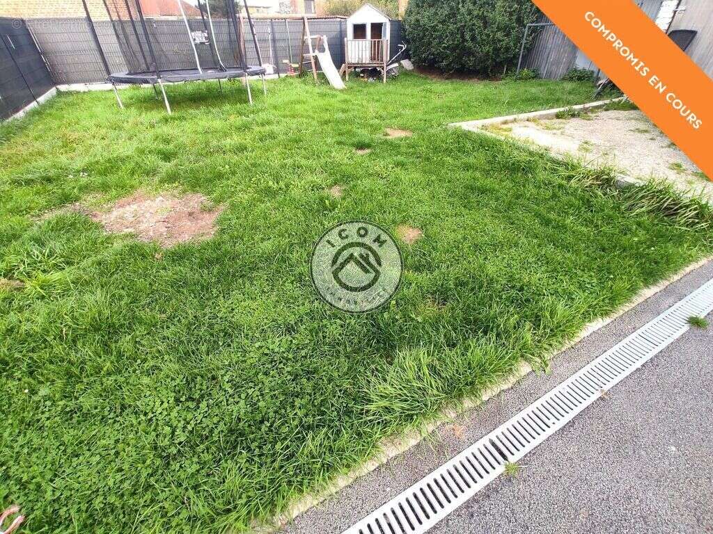 Maison à AULNOYE-AYMERIES