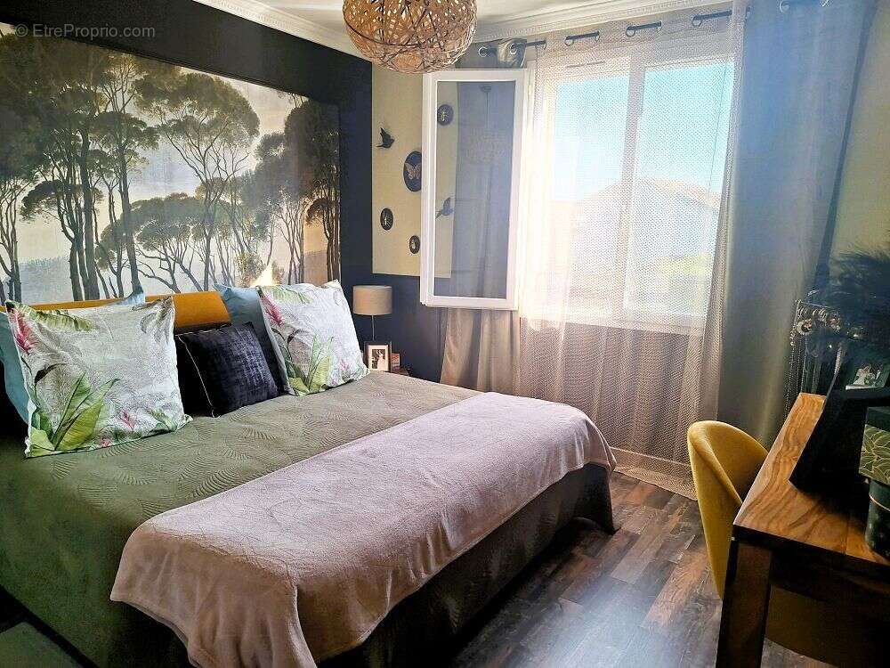 Maison 190 m² à Sainte-Foy-Les-Lyon  - photo 8