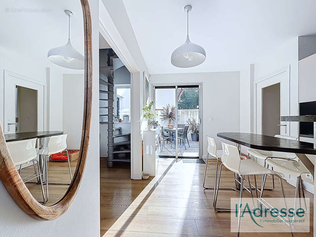 Maison à CASTELGINEST