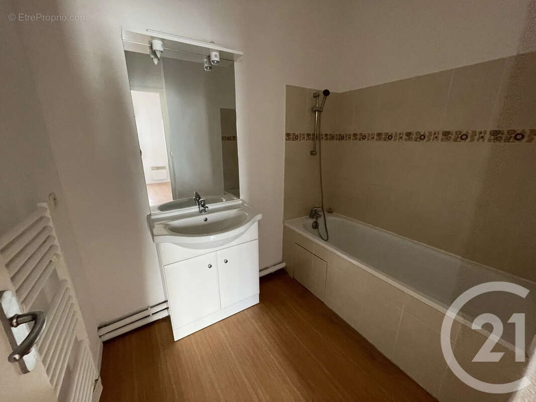 Appartement à SAINT-SEURIN-SUR-L&#039;ISLE