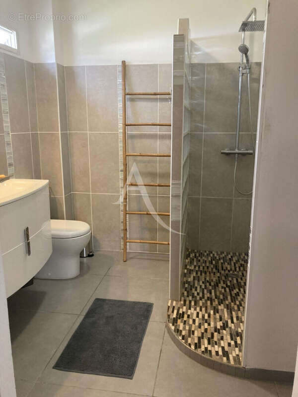 A SAISIR : appartement T4 118.62 m² Fort-de-France. - photo 7