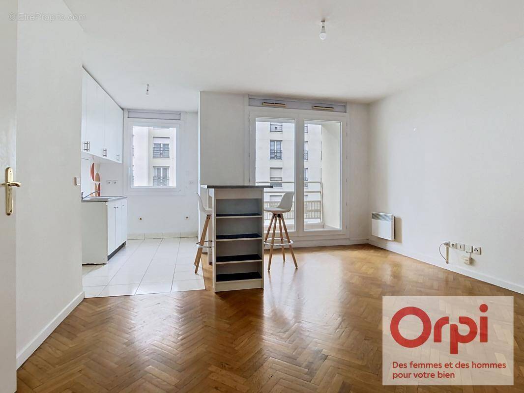 Appartement à ISSY-LES-MOULINEAUX