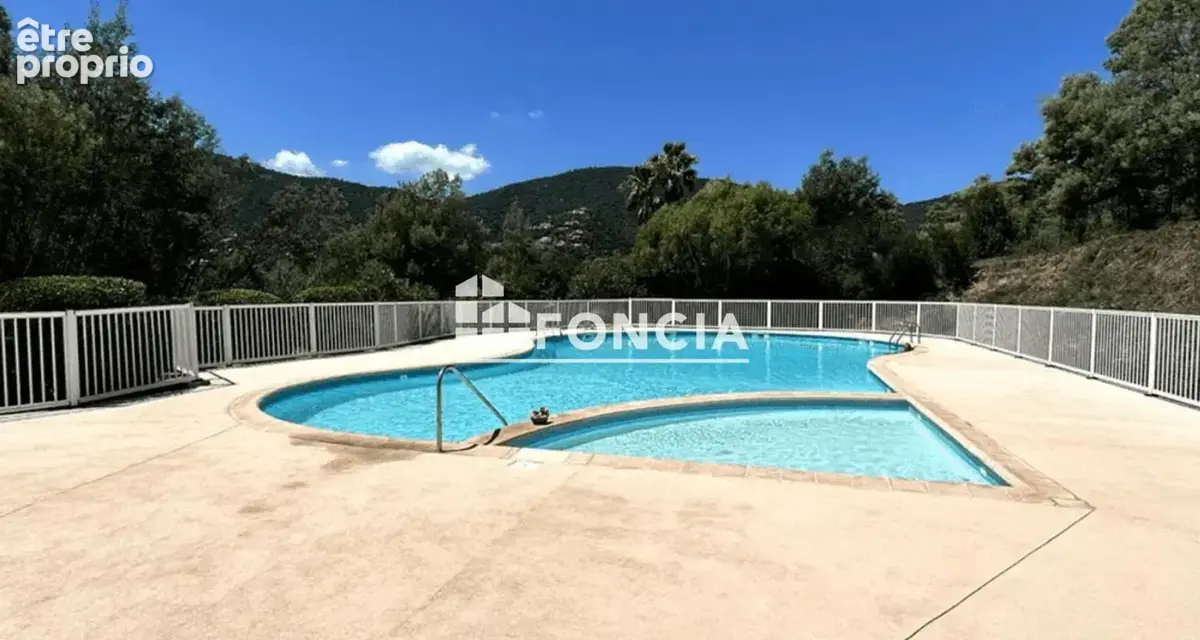 Charmant mazet en duplex sur les hauteurs - vue mer et port - photo 11