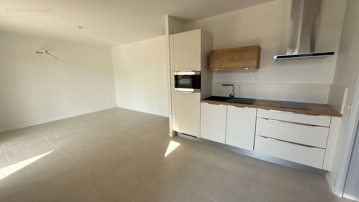 Maison à SALIGNAC-EYVIGUES