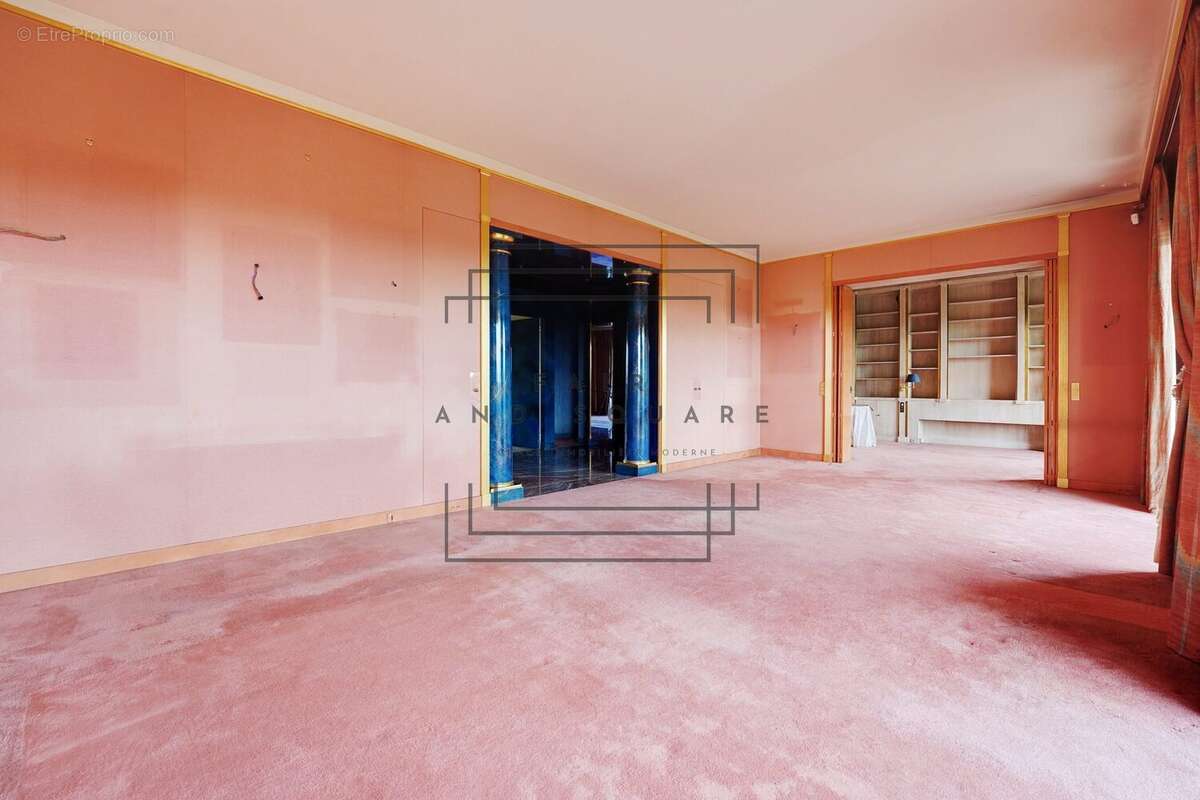 Appartement à NEUILLY-SUR-SEINE