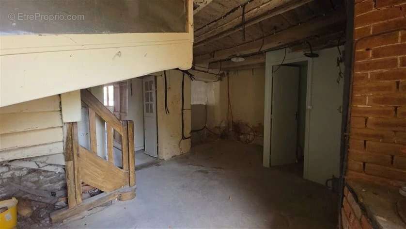 Appartement à MAGNAC-LAVAL