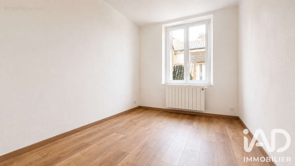 Appartement 64 m² à Charleville-Mezieres  - photo 4