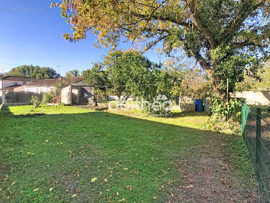 Maison à GOND-PONTOUVRE