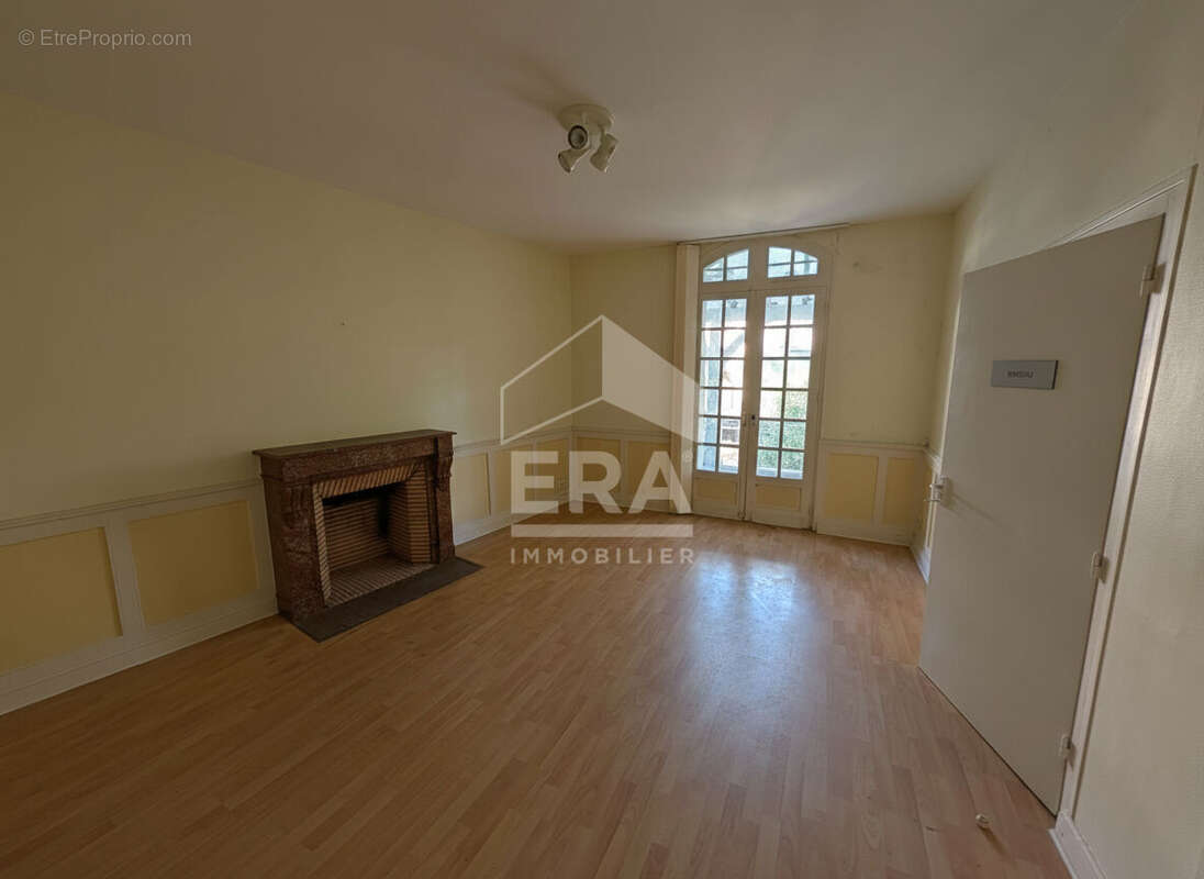 Maison à MONTPON-MENESTEROL